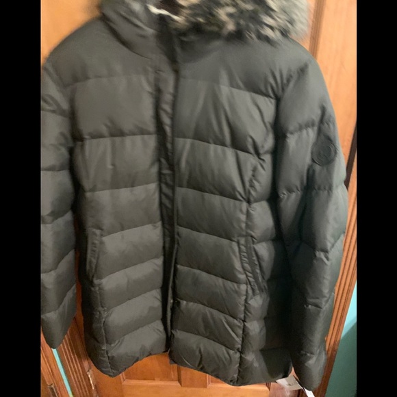 Faux fur trim hooded down coat - Picture 2 of 8